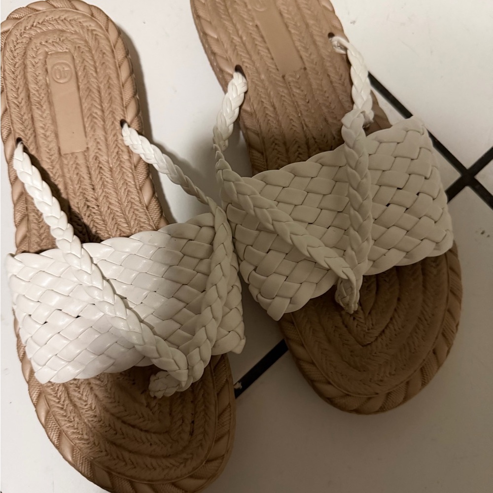 Bundle sandals